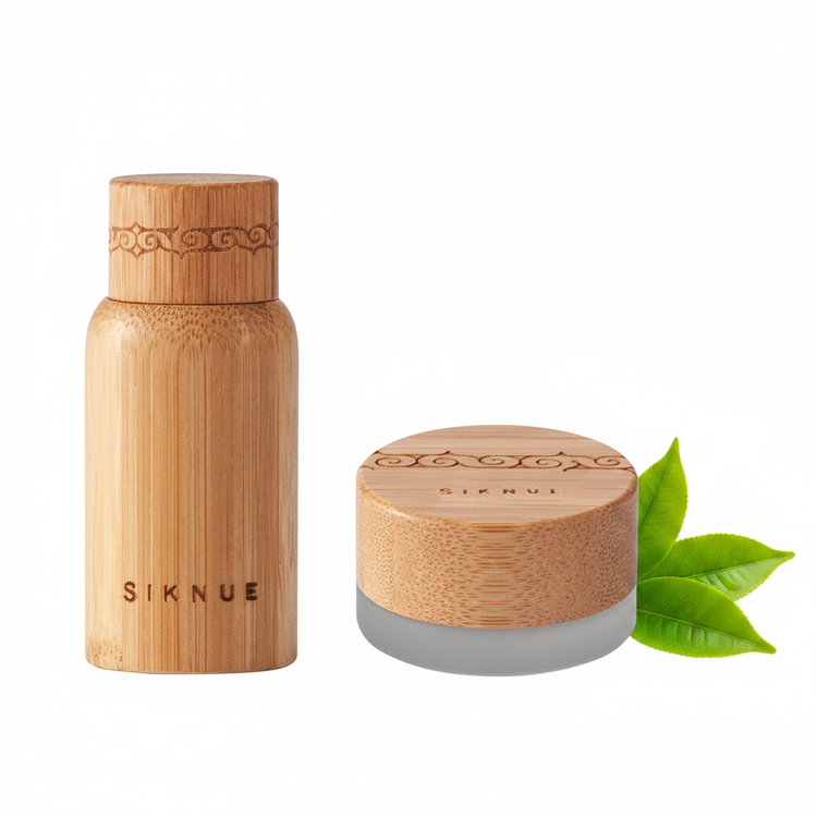 SIKNUE ソリッドパフューム＆ボディオイル ギフトセット GRASS 香り 竹製容器 アイヌ文様 白背景