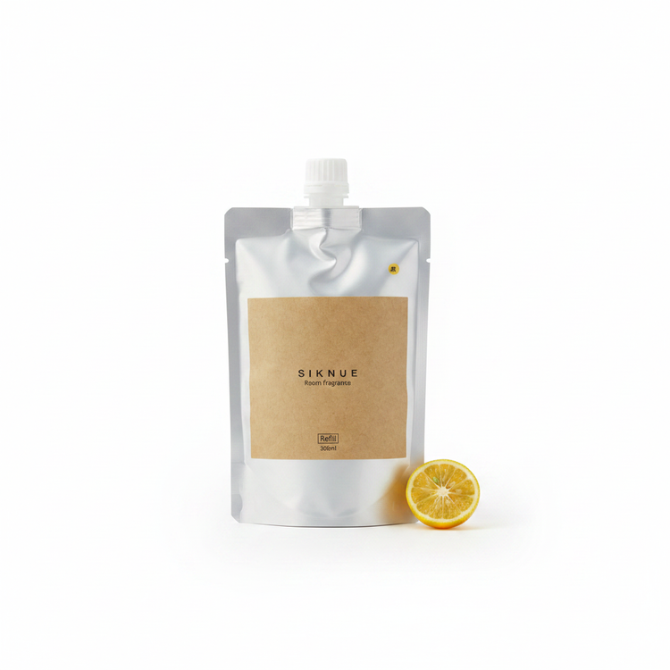 SIKNUE ルームフレグランス レフィル FRUIT（果）の香り 白背景 300ml